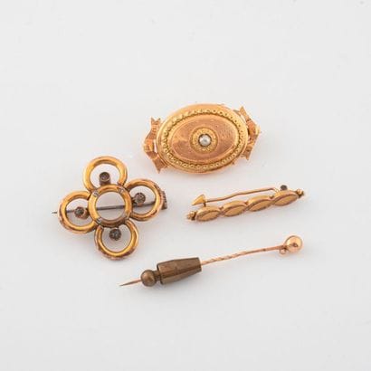 Two yellow gold (750) brooches, one of which...