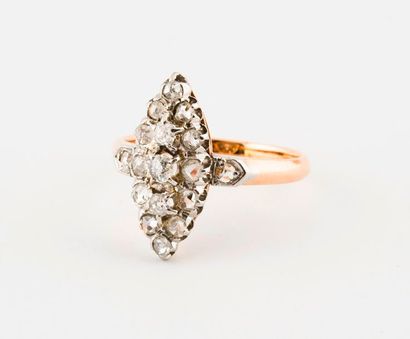 Marquise ring in yellow gold (750) and platinum...