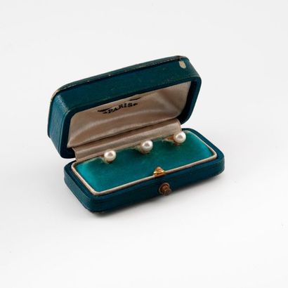 Set of 3 yellow gold (750) neck buttons decorated...