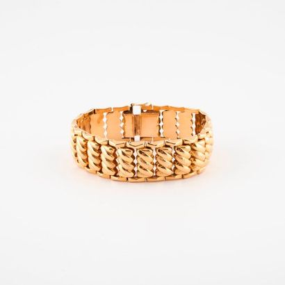 Bracelet in yellow gold (750) with torso...