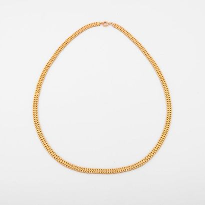 Necklace in yellow gold (750) with fancy...