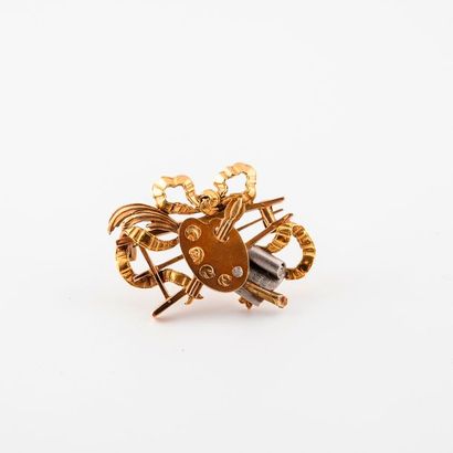 Brooch in yellow gold (750) amati decorated...