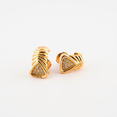 Pair of half-creoles in yellow gold (750)...