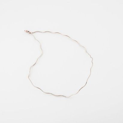 White gold necklace (585) with wavy serpentine...