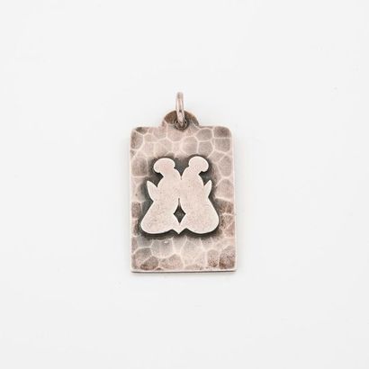 Dans le goût de Jean Desprès


Pendentif...