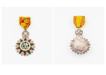 TUNISIE, période du Bey Sidi AHMED (1929-1942)


Ordre...