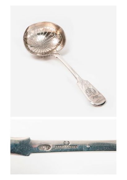 RUSSIE


Silver sprinkling spoon (84 zolotniks...