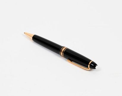MONTBLANC, MEISTERSTUCK


Style bille en...