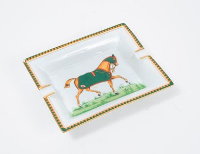 HERMES, Paris

Cendrier ou vide - poche rectangulaire...