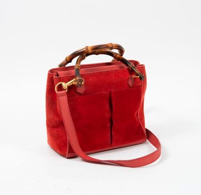 GUCCI, Bambou 

Sac à main en cuir grainé...