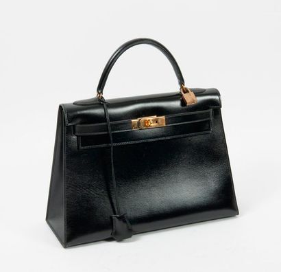 HERMES, KELLY

Sac 32 cm en box noir.
Intérieur...