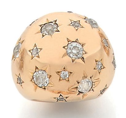 Bague jonc bombée en or jaune (750) ornée...