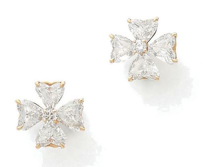 Paire de puces d'oreilles en or jaune (750)...
