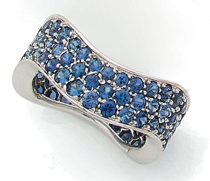 DE GRISOGONO
Onda
Bague bandeau en or gris...