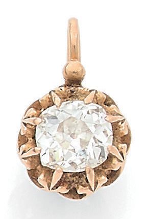 Sleeper in yellow gold (750) holding an antique...