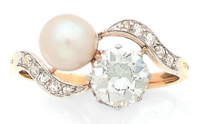 A Toi et Moi ring in yellow gold (750) and...