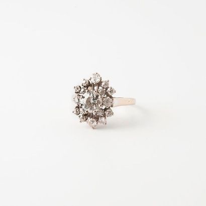 White gold (750) bouquet ring set with a...