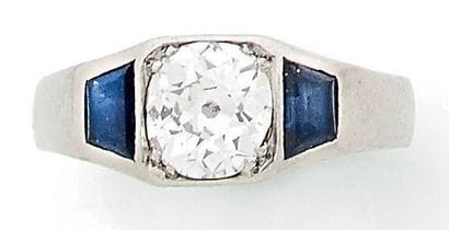 Platinum signet ring (850) centered on an...
