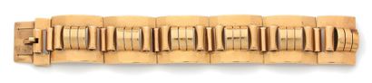 Tank type bracelet in yellow gold (750) made...