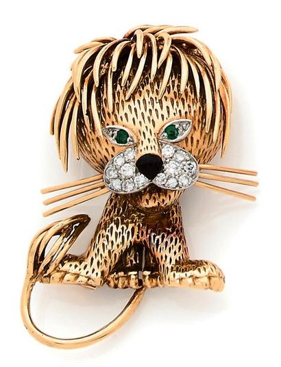 VAN CLEEF & ARPELS
Reverse clip 