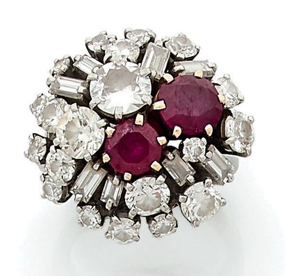 Bouquet ring in white gold (750) and platinum...