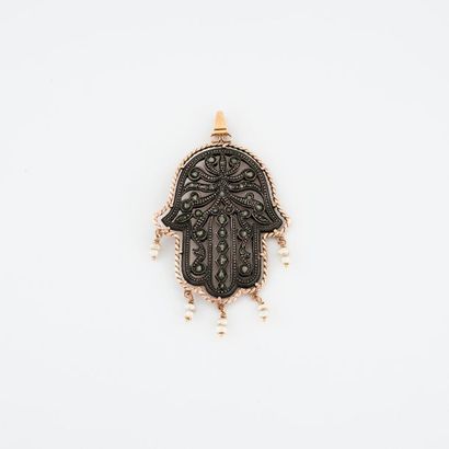 Pendentif main de Fatma en or jaune (375)...