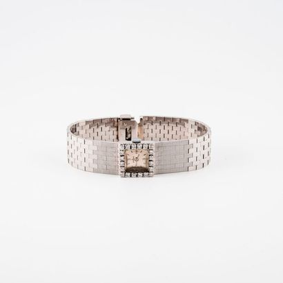 EVIANA


Montre bracelet de dame en or gris...