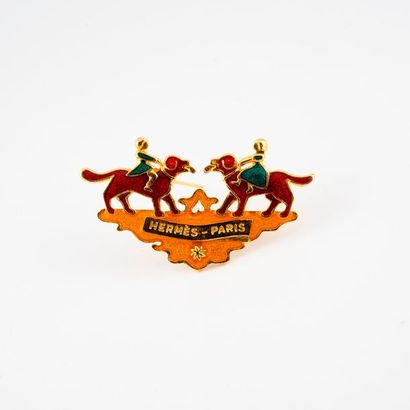 HERMES, Paris


Broche en métal doré et émaux...