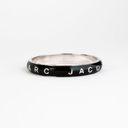Marc JACOBS


Bracelet jonc rigide en métal...