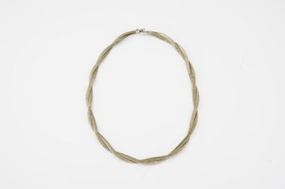 Collier en argent (min. 800) à deux rangs...
