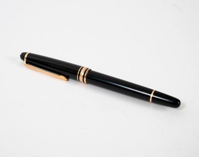 MONTBLANC, MEISTERSTUCK

Stylo-bille en résine...