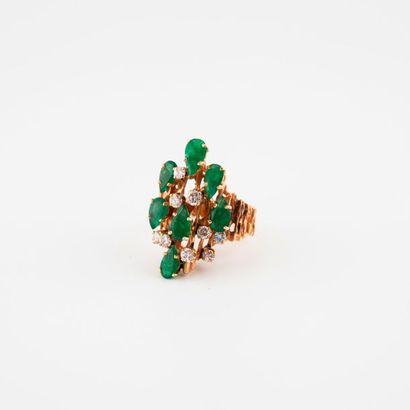 Ring in yellow gold (585) with openwork and...