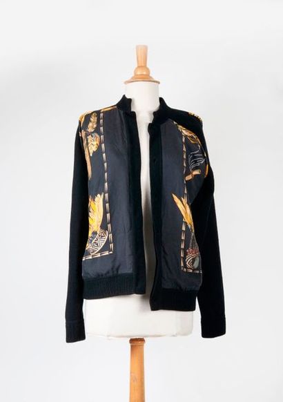 HERMES Paris


Cardigan réversible en laine...