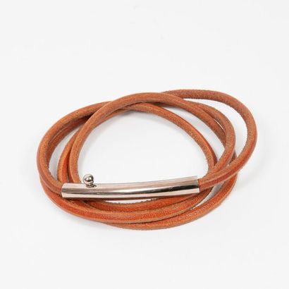HERMES, Paris


Ceinture à double tour formée...