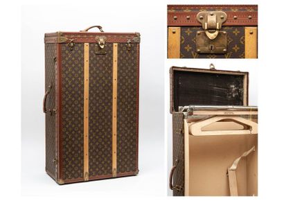 LOUIS VUITTON


Malle cabine en toile monogram...