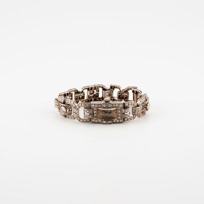 Montre bracelet de dame en platine (850).

Boîtier...