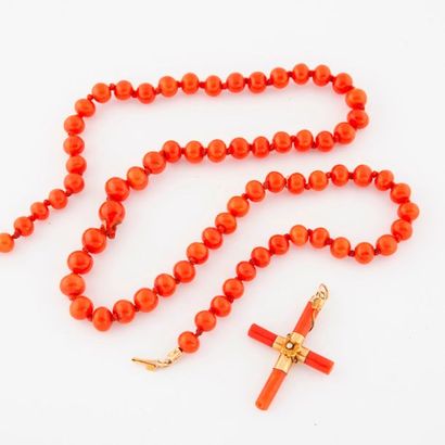 Red-orange coral set:
- Choker coral pearl...