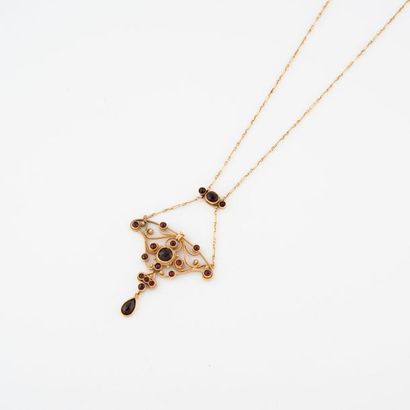 Necklace in yellow gold (750) holding an...