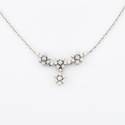 Necklace in white gold (750) with fancy mesh...