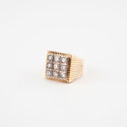 Two-tone gold (585) signet ring set with...