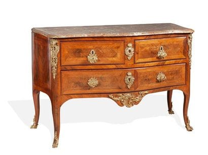 COMMODE ROYALE DU CHÂTEAU DE LA MUETTE En...