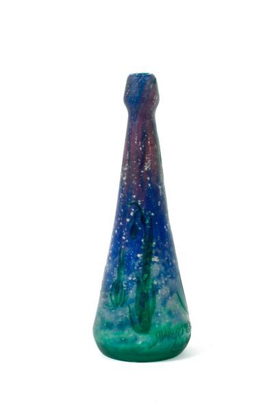MULLER Frères à Lunéville

Vase à fond plat...