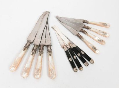 
Two series of twelve table and cheese knives...