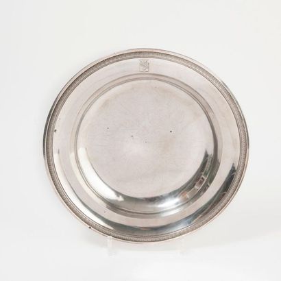 
Circular deep dish in silver (950) decorated...
