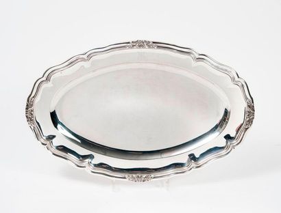 Silver (950) oval dish with curved edges...