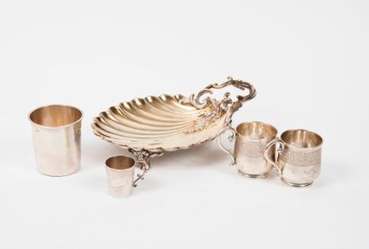 
Set of five silver objects (950):

- Truncated...