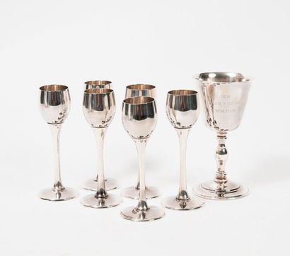 ERCUIS


A suite of six liqueur glasses with...