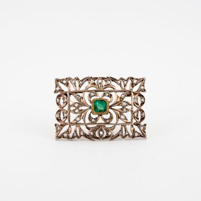 Openwork plate brooch in silver (min. 800)...