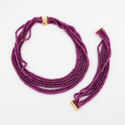 Set consisting of a necklace and a bracelet...