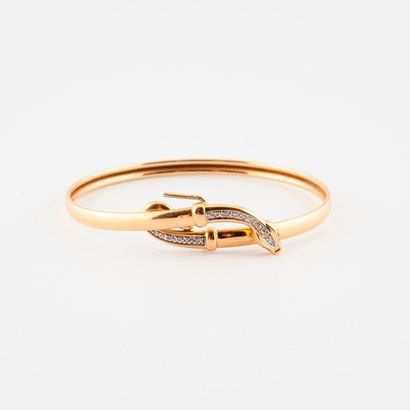 Yellow gold (750) bracelet featuring a snake,...